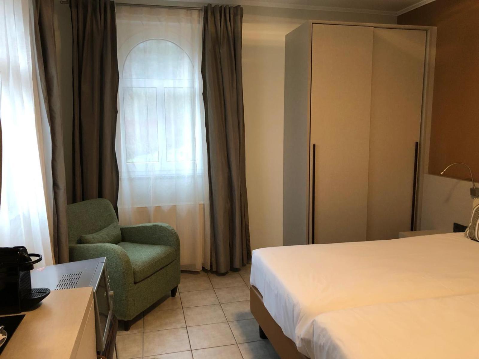 Appart-Hotel Gwendy Bour Екстериор снимка