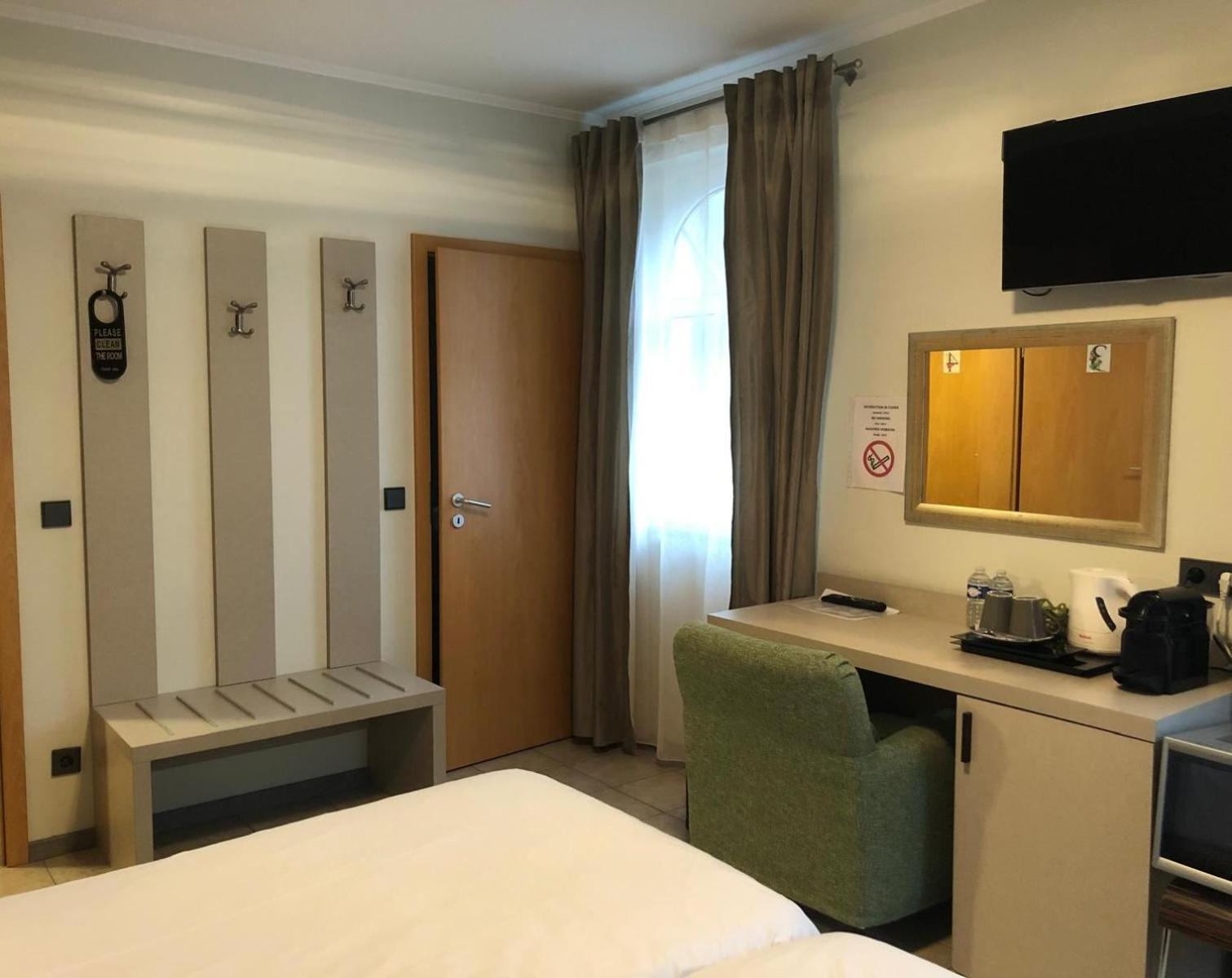 Appart-Hotel Gwendy Bour Екстериор снимка