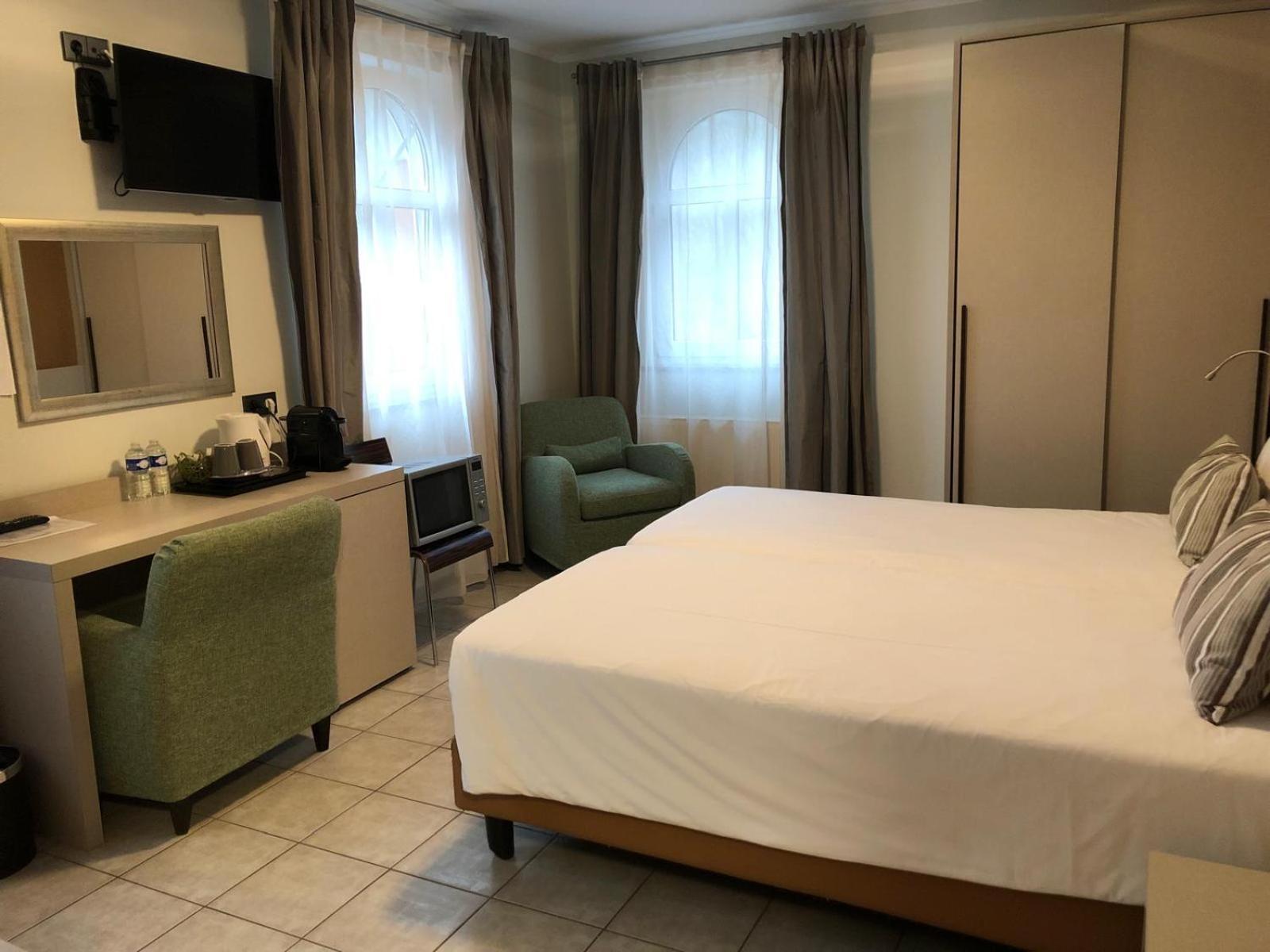 Appart-Hotel Gwendy Bour Екстериор снимка