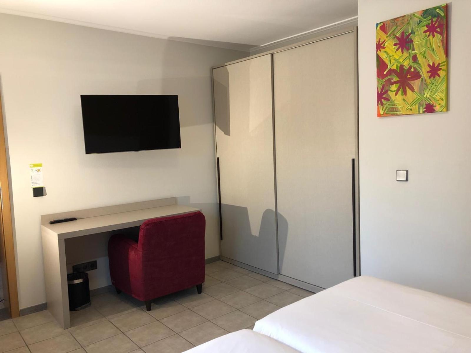 Appart-Hotel Gwendy Bour Екстериор снимка